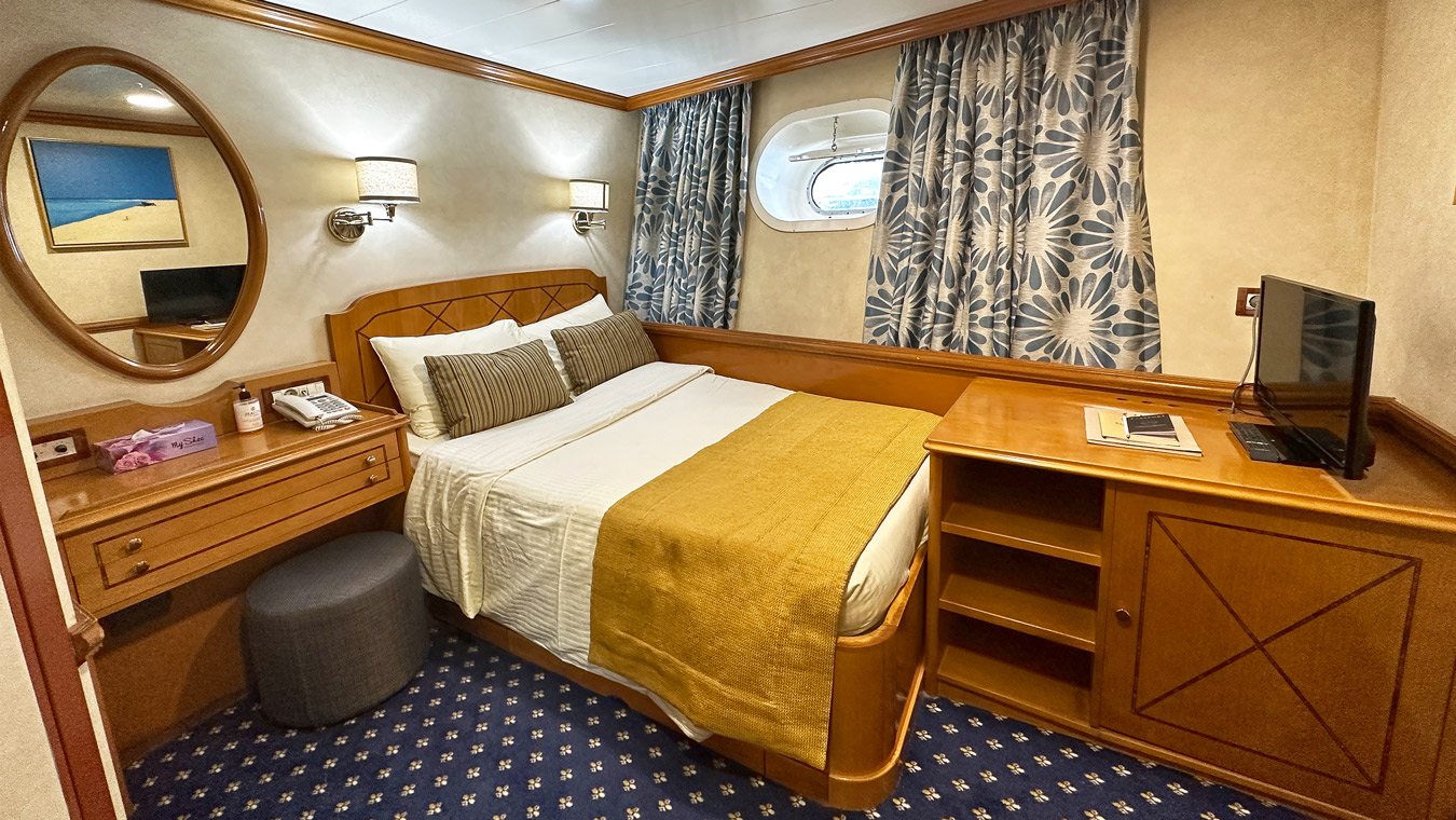 Tahiti Cruises - 11 Nights Cruise - Panorama II