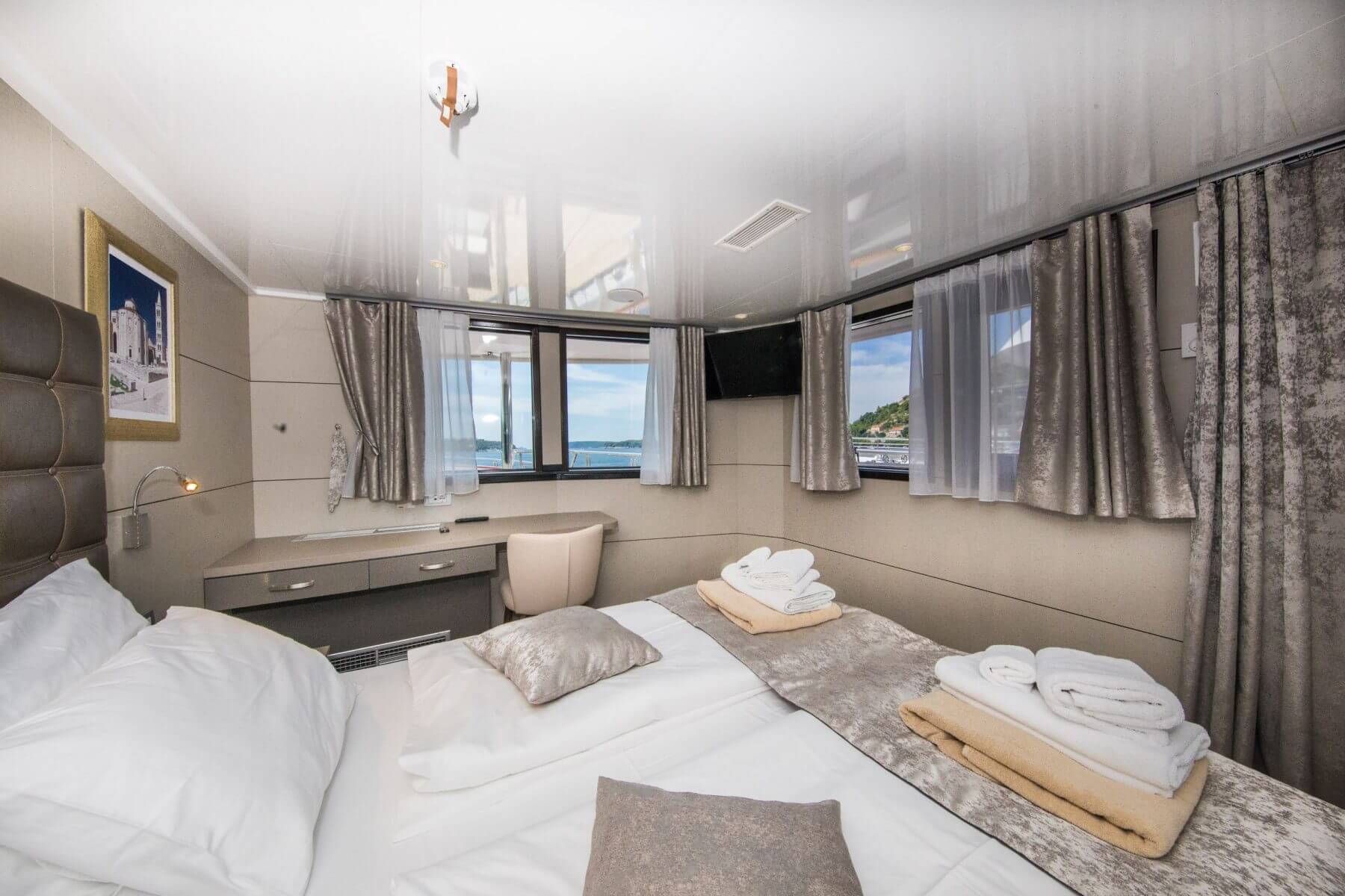Croatia Cruises: Split to Dubrovnik, M/S Ambassador II 2026