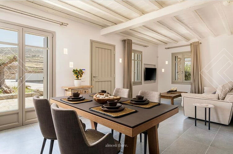 Villa Theros