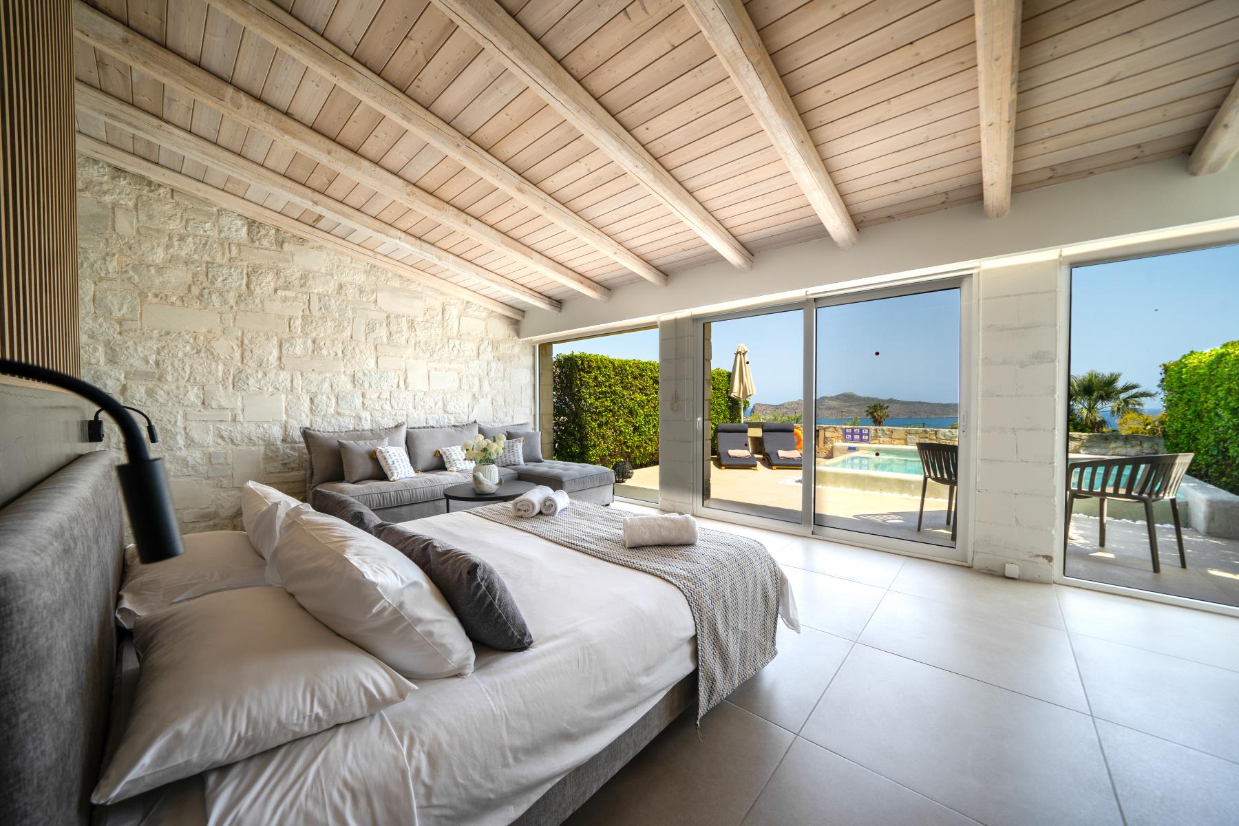 Lycea Suite
